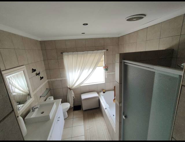 3 BEDROOM TOWNHOUSE FOR SALE IN BRACKENHURST